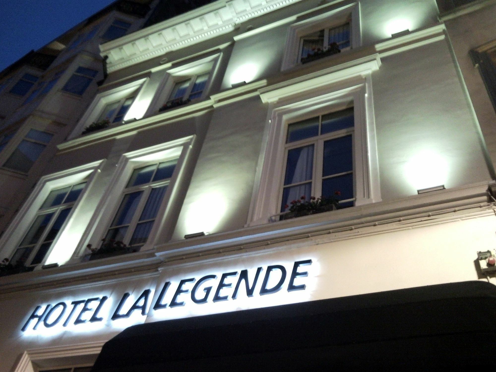 בריסל Hotel La Legende מראה חיצוני תמונה